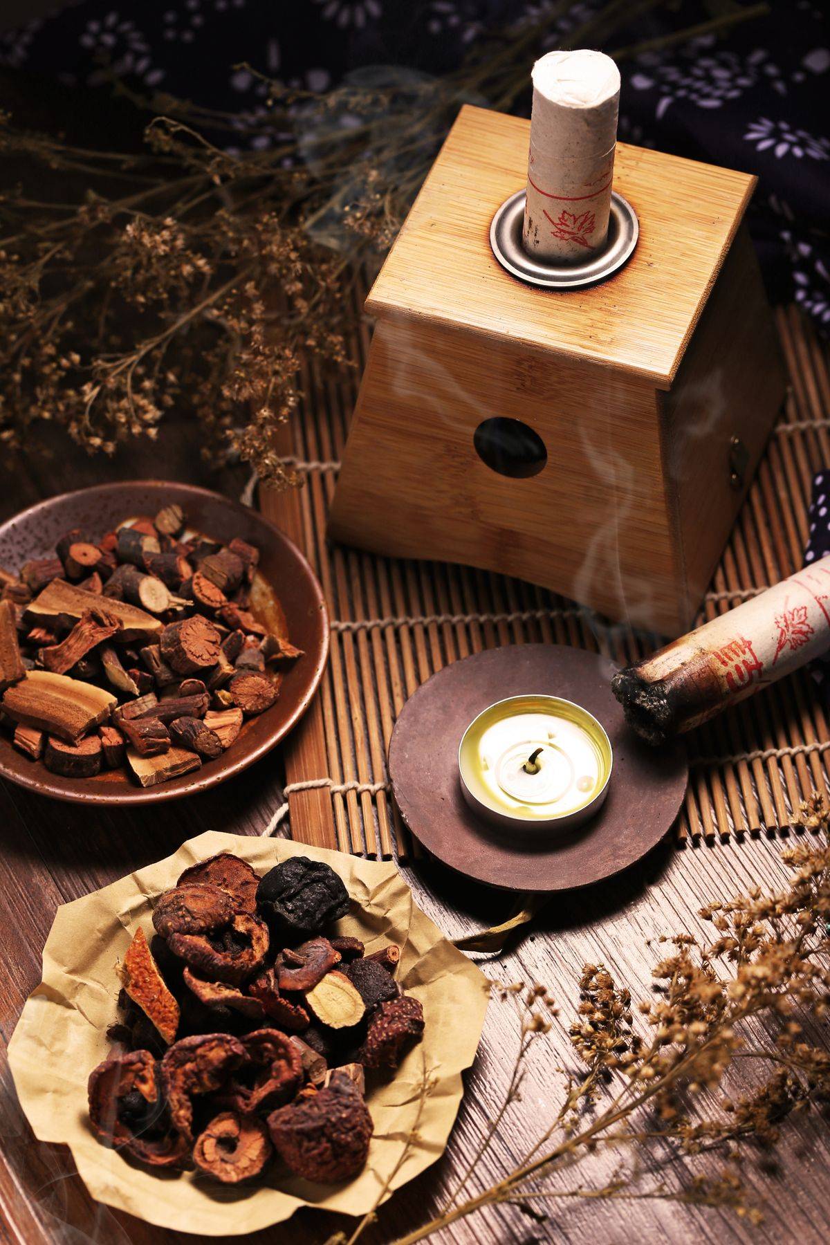 Set de moxibustion traditionnel avec plantes médicinales